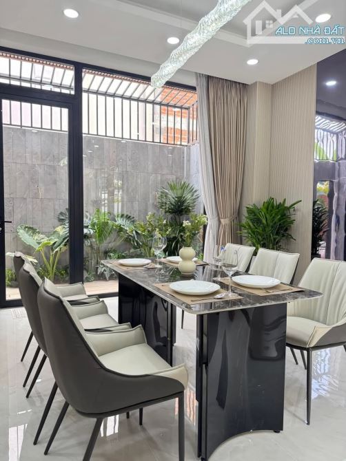 BÁN NHÀ 3 TẦNG FULL NỘI THẤT KDC HỒNG LOAN - GIÁ TỪ 5,8 TỶ - 9
