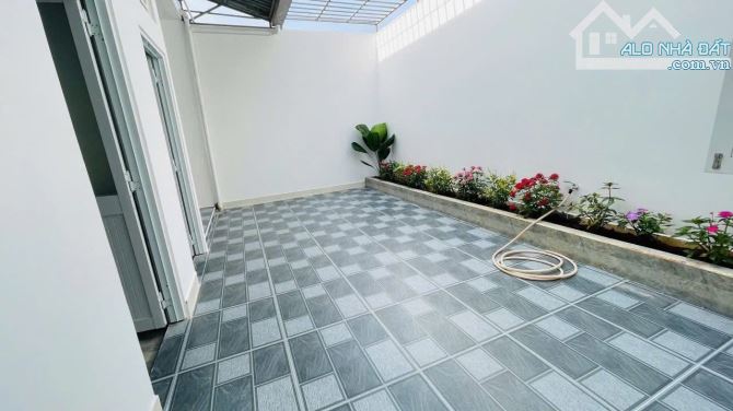 BÁN NHÀ CẤP 4 HẺM AMAKHE 5x27m - 9