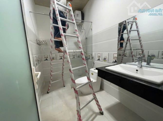 Bán nhà 3 tầng lô góc Thanh lương 8 & Thanh lương 12 - Hoà Xuân Giá: 10tỷ9 tl - 9
