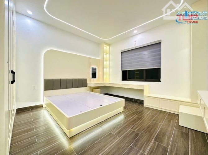 Bán nhà 4 tầng tại Chùa Hàng , Dư Hàng Kênh , Lê Chân Giá  6 tỷ 500 - 9