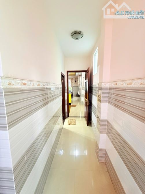 SIÊU PHẨM MTKD VIP Khu TÂN SƠN NHÌ- 5TẦNG 90M2 NỞ HẬU CHỈ 16.9 TỶ - 9