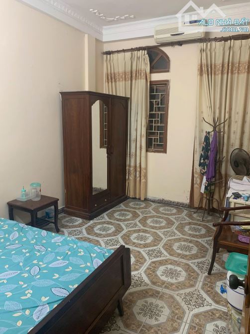 Chính chủ bán nhà 15E ngách 102/20 phố Pháo Đài Láng - phường Láng - 9