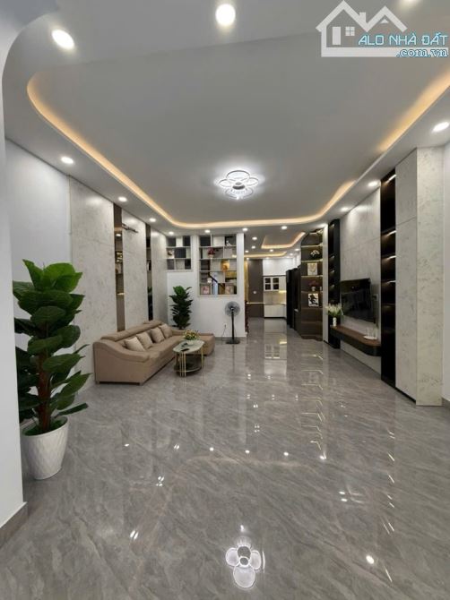💥💥 CÁCH MẠNG THÁNG TÁM, DTSD: 124M2, 3 TẦNG, 3 PHÒNG NGỦ. GIÁ: 12,9 TỶ💥💥 - 9