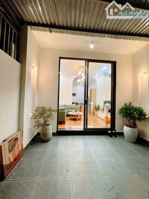 Nhà 1 mê 2 mặt tiền Đinh Công Tráng - DT:98m2 - GIÁ:3,5 TỶ - 9