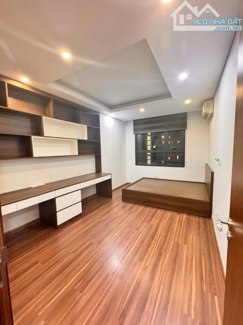 CHUNG CƯ CAO CẤP NGOẠI GIAO ĐOÀN - FULL NỘI THẤT ĐẸP.  + Sổ đỏ 108m2 thông thủy: 3 ngủ, 2 - 9