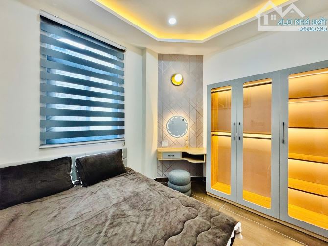 Bán nhà Nguyễn thượng hiền phú nhuận - SD 120m2 - 6,45 tỷ - 9