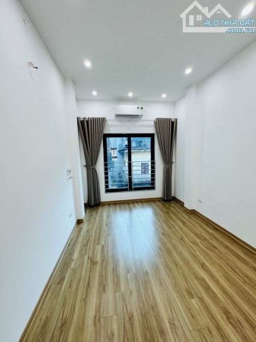 HIẾM - NGÕ THÔNG - THOÁNG TRƯỚC SAU - THOÁNG MÁT - 4 NGỦ - VỀ Ở LUÔN - 9