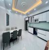 - Bán nhà Võ Chí Công, 10m ô tô, sát phố, 31m2, 8.1 tỷ.