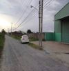 Cần Bán Nhà Kho, mặt tiền đường Kênh Trị Yên, xã Long Khê, Cần Đước, Long An: - Diện tích: