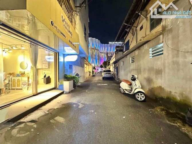 HXH tránh gần MT Hoàng Văn Thụ P.Phú Nhuận 5 tầng ngang 4.7m giá 10.35 tỷ