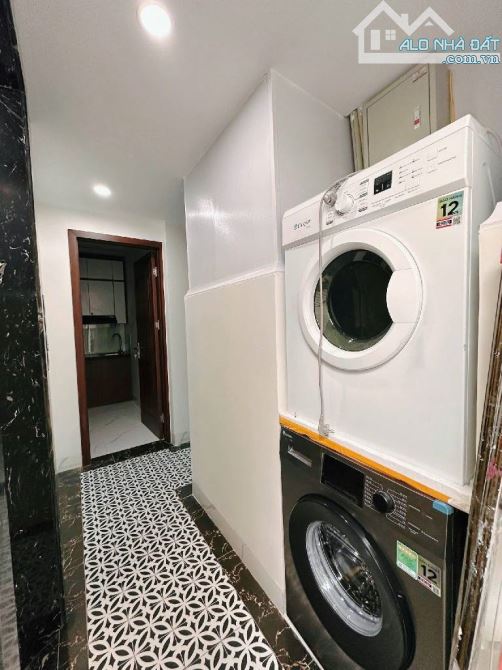 Bán CCMN 65m2 Nguyễn Đức Cảnh, 6 tầng tm 13 pkk. dòng tiền 70tr/tháng