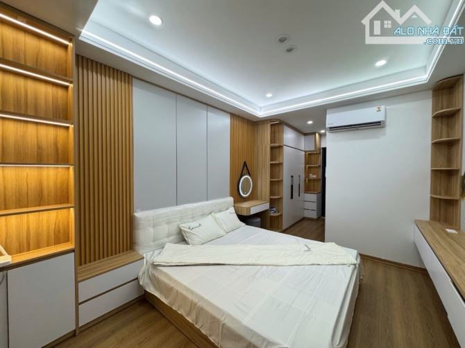 CỰC HIẾM! Siêu phẩm Minh Khai, 6 tầng thang máy, nội thất xịn, 10m ra phố.