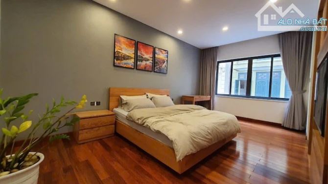 Bán nhà mặt Từ Hoa - Tây Hồ, 373 m2, mt 12m, giá RẺ: 320 tỷ