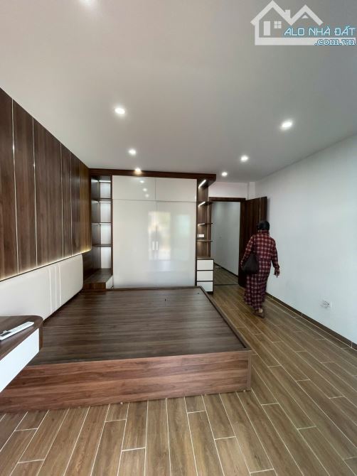 Bán nhà riêng 4Tx41m2,Ngõ Ô TÔ Thông Kinh Doanh Nhỏ Lẻ,Thuận Tiện Di Chuyển Ra Bến Xe YN - 2