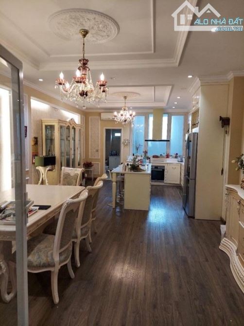 MAI ANH TUẤN: NGÕ THÔNG Ô TÔ TRÁNH, ĐI BỘ RA HỒ, DÂN XÂY, GARA