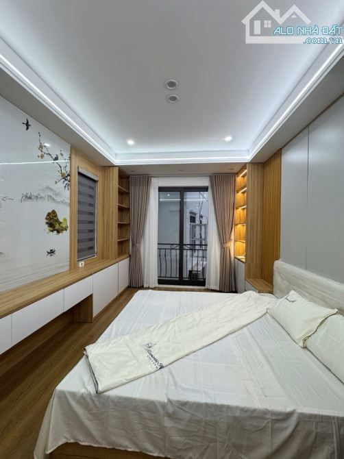 CỰC HIẾM! Siêu phẩm Minh Khai, 6 tầng thang máy, nội thất xịn, 10m ra phố.