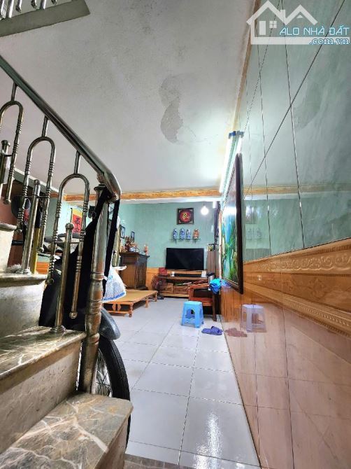 BÁN GẤP! SIÊU PHẨM ĐẦU TƯ - VỊ TRÍ VÀNG LA THÀNH (BA ĐÌNH) ​NHÀ SẼ RA MẶT PHỐ SAU QUY HOẠC