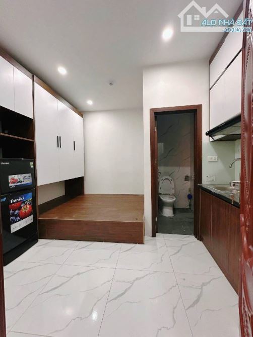 Bán CCMN 65m2 Nguyễn Đức Cảnh, 6 tầng tm 13 pkk. dòng tiền 70tr/tháng