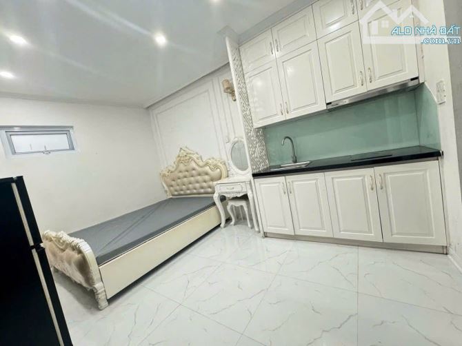 BÁN NHÀ QUAN HOA CẦU GIẤY DT 130M 7 TẦNG 30P CHO THUÊ DOANH THU ~2 TỶ/NĂM GIÁ CHỈ 40 TỶ