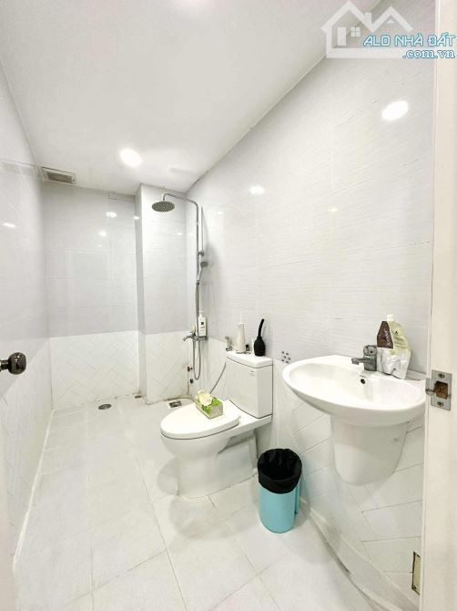 HXH tránh gần MT Hoàng Văn Thụ P.Phú Nhuận 5 tầng ngang 4.7m giá 10.35 tỷ - 7