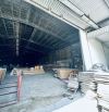 Cho thuê kho 2000m2( có ngăn 1/2)có PCCC gần cầu Thạch Bích