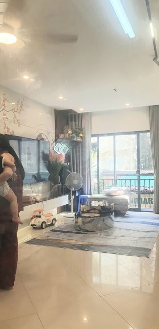 BÁN NHÀ DƯƠNG QUẢNG HÀM CẦU GIẤY DT 55M 6 TẦNG NGÕ NÔNG GẦN PHỐ Ở LUÔN GIÁ 20 TỶ