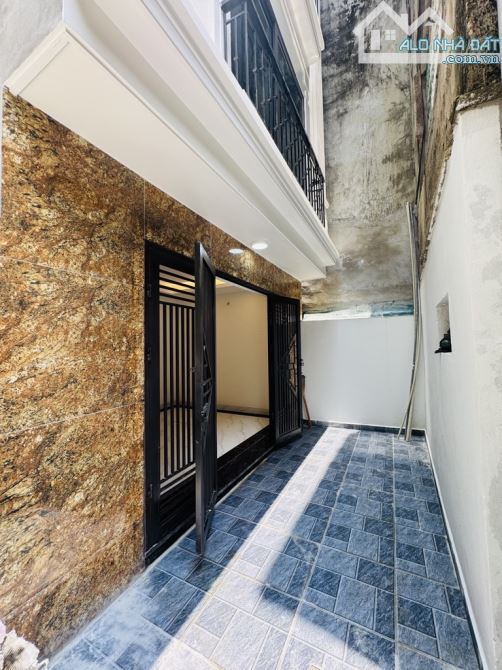 Ngon bổ rẻ, nhà đẹp Minh Khai 5 tầng thang máy, diện tích 65m chỉ hơn 9 tỷ.