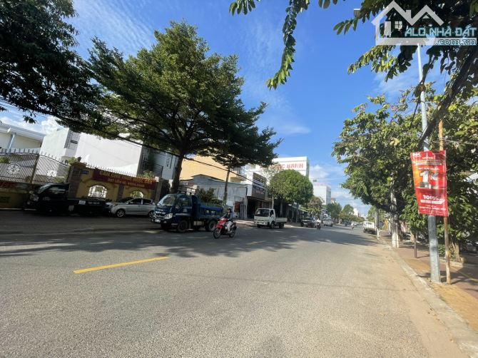 BÁN ĐẤT MẶT TIỀN HUYỀN TRÂN P8 TP VŨNG TÀU - 5x24 DT 120M2 - VUÔNG VỨC GIÁ CHỈ 12,5 TỶ - 1