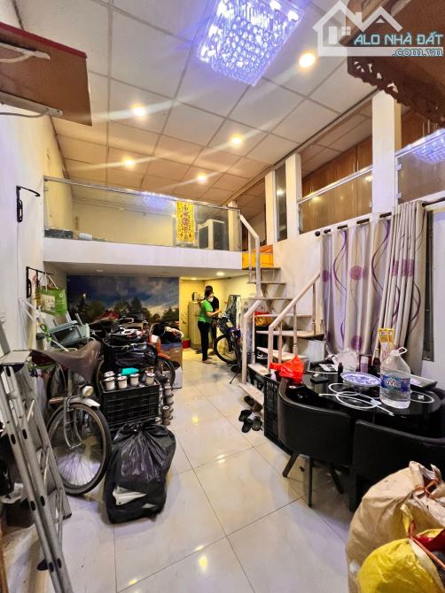 Bán Nhà Thợ Nhuộm 20M, MT: 3,5M Giá 4 Tỷ. 1 nhà ra phố, nhà mới ở luôn