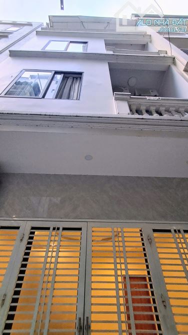 Bán nhà ĐÀO TẤN, Ba Đình. Ngõ thông phân lô, oto tránh, vào nhà. Dòng tiền ~ 40tr/tháng