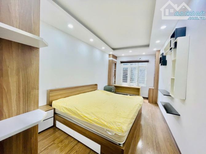 10,2 tỷ căn dòng tiền 33m2, 6 tầng - thang máy - lô góc 2 thoáng Nguyễn An Ninh, Hoàng Mai