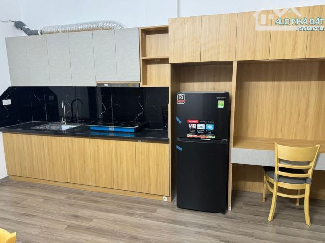 BÁN NHÀ DÒNG TIỀN LÔ GÓC NGÕ Ô TÔ PHỐ THÀNH THÁI CẦU GIẤY DT 130M 7 TẦNG 50 TỶ