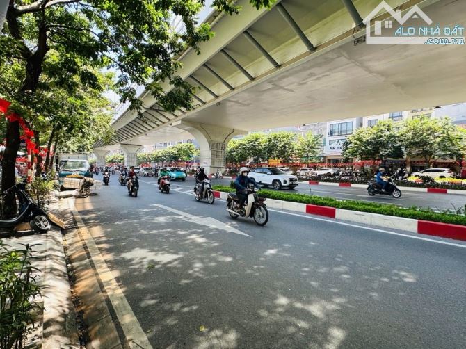 Cực hiếm!!! Siêu phẩm nhỏ xinh phố Đại La, 1 nhà ra phố chỉ nhỉnh 5 tỷ