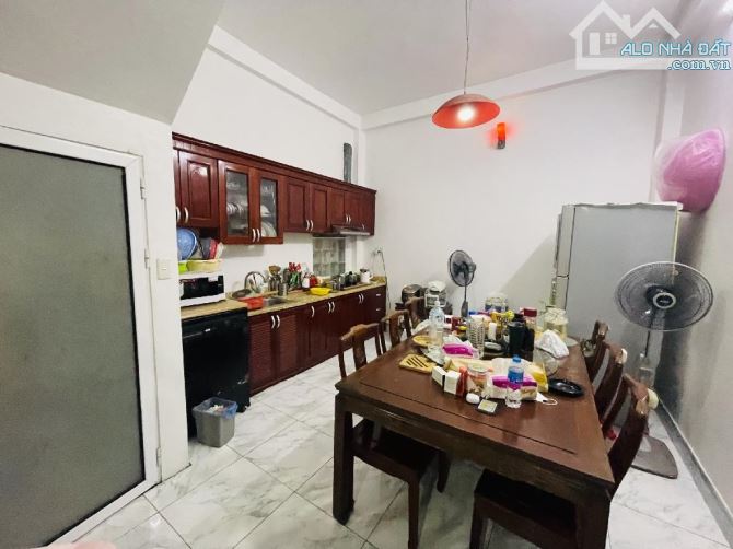 GIẢM GIÁ SỐC! NHÀ MỚI HỒ ĐỀN LỪ - FULL NỘI THẤT – VÀI BƯỚC Ô TÔ – 52M X 5 TẦNG, CHỈ 8 TỶ