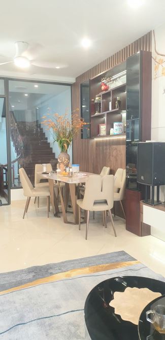 BÁN NHÀ DƯƠNG QUẢNG HÀM CẦU GIẤY DT 55M 6 TẦNG NGÕ NÔNG GẦN PHỐ Ở LUÔN GIÁ 20 TỶ