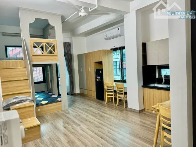 BÁN NHÀ DÒNG TIỀN LÔ GÓC NGÕ Ô TÔ PHỐ THÀNH THÁI CẦU GIẤY DT 130M 7 TẦNG 50 TỶ