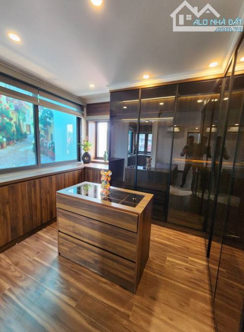 GÀ ĐẺ TRỨNG VÀNG TÒA CĂN HỘ DÒNG TIỀN 100TR/TH,ĐƯỜNG NGUYỄN TRÃI 70M2,MT 9M,7TẦNG 15,9TỶ.