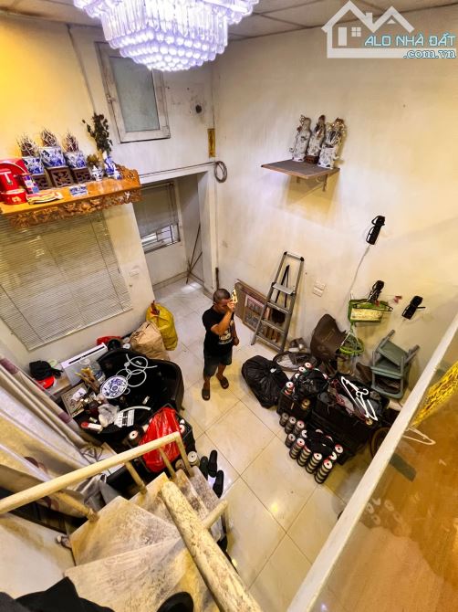 Bán Nhà Thợ Nhuộm 20M, MT: 3,5M Giá 4 Tỷ. 1 nhà ra phố, nhà mới ở luôn