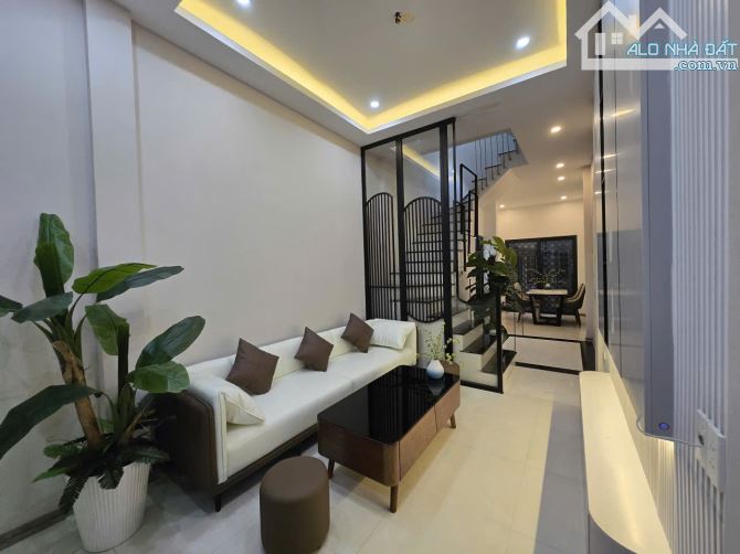 VỚI HƠN 9 TỶ CÓ NGAY NHÀ 40M² MỚI TINH PHỐ VIP BÙI NGỌC DƯƠNG , Ở NGAY , 20M RA Ô TÔ