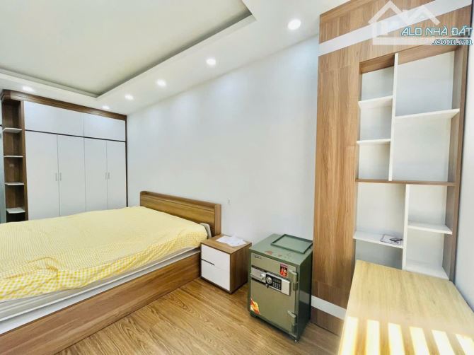 10,2 tỷ căn dòng tiền 33m2, 6 tầng - thang máy - lô góc 2 thoáng Nguyễn An Ninh, Hoàng Mai