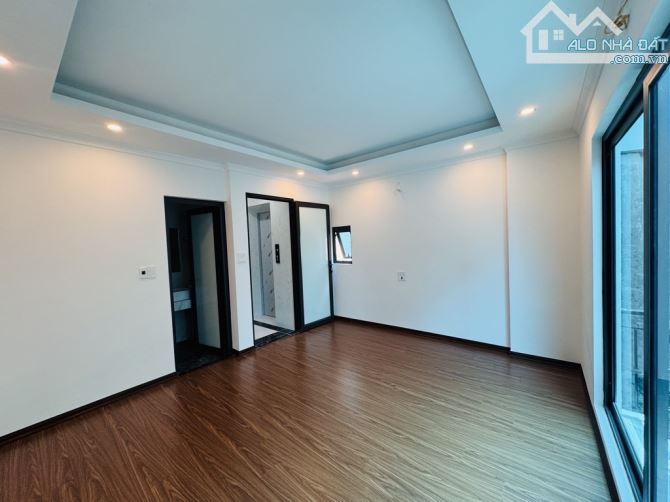 Ngon bổ rẻ, nhà đẹp Minh Khai 5 tầng thang máy, diện tích 65m chỉ hơn 9 tỷ.