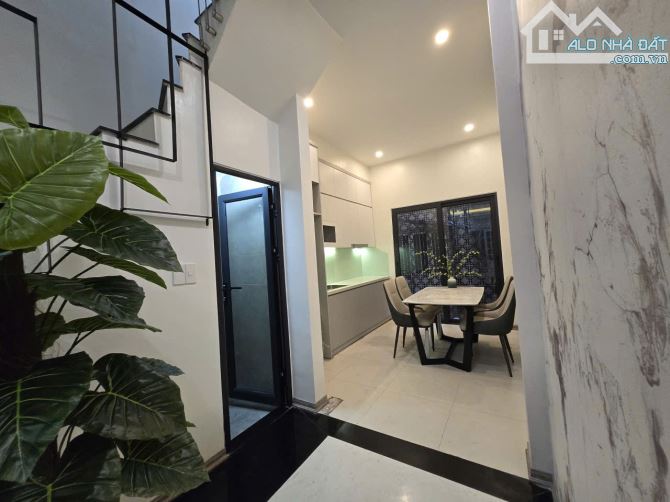 VỚI HƠN 9 TỶ CÓ NGAY NHÀ 40M² MỚI TINH PHỐ VIP BÙI NGỌC DƯƠNG , Ở NGAY , 20M RA Ô TÔ