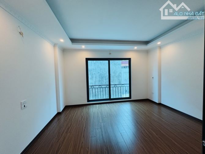 Ngon bổ rẻ, nhà đẹp Minh Khai 5 tầng thang máy, diện tích 65m chỉ hơn 9 tỷ.