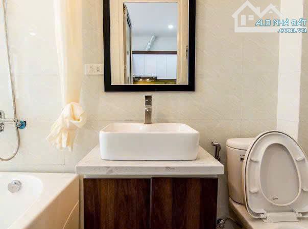 Bán nhà ĐÀO TẤN, Ba Đình. Ngõ thông phân lô, oto tránh, vào nhà. Dòng tiền ~ 40tr/tháng