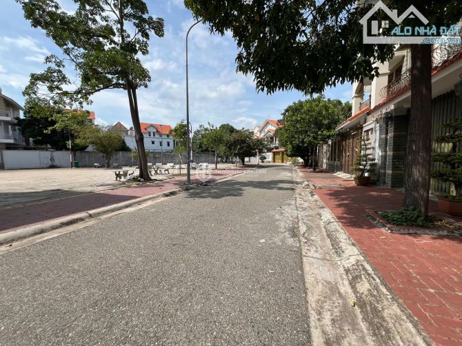 BÁN GẤP BIỆT THỰ 250M² KHU ĐỒI 2 – HƯỚNG CHÍNH TÂY. GIÁ CHỈ 23 TỶ