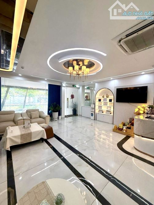 TẶNG 3TỶ NỘI THẤT! Building mặt phố Giáp Nhất, vỉa hè, 9T thang máy, ở+cho thuê 60tr