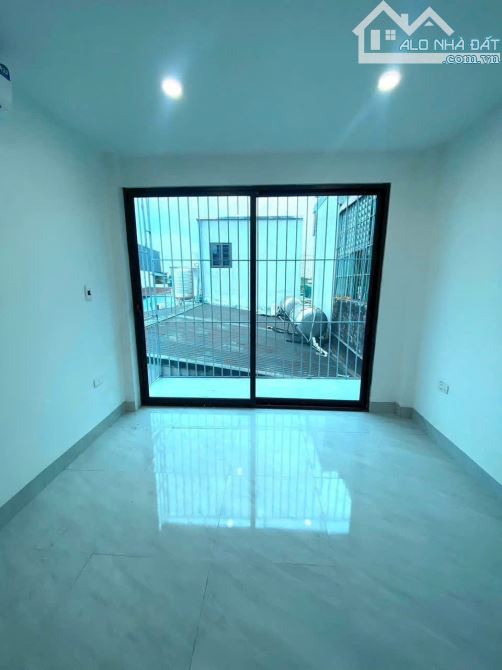 BÁN NHÀ PHỐ ĐỊNH CÔNG HẠ – GẦN HỒ – NGÕ RỘNG - 35M2 - Giá 2.98TỶ