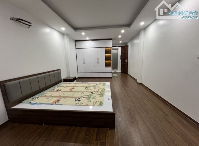 DUY NHẤT MỘT CĂN P. VĨNH HƯNG NHÀ MỚI THANG MÁY MẶT NGÕ THÔNG KINH DOANH GIÁ 9 TỶ