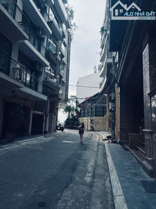 Bân nhà Đặng Thái Mai, view Hồ, gara, thanh máy, ô tô tránh, 60m2, 6t, 36 tỷ, ở ngay