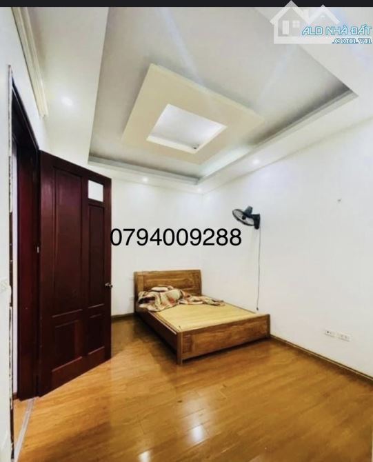 Lô góc! Kim Mã, ô tô tránh, vuông vức, thông, sát phố, kinh doanh, văn phòng đỉnh. 65m2*4T